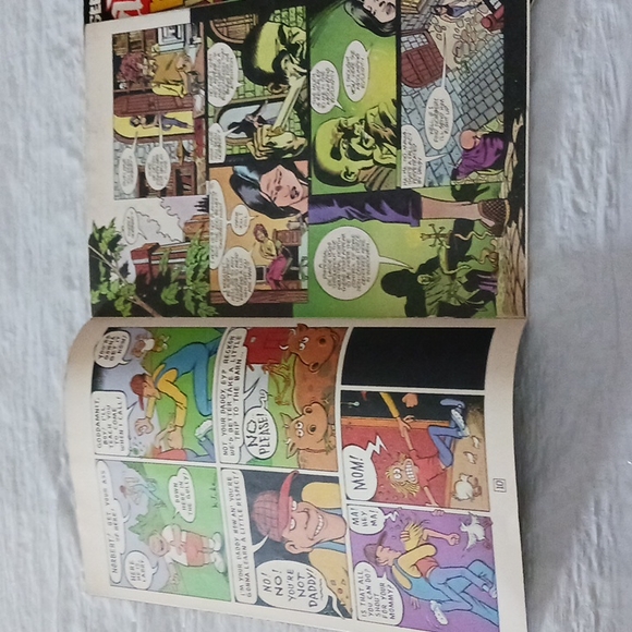 Comics - Picture 3 of 12